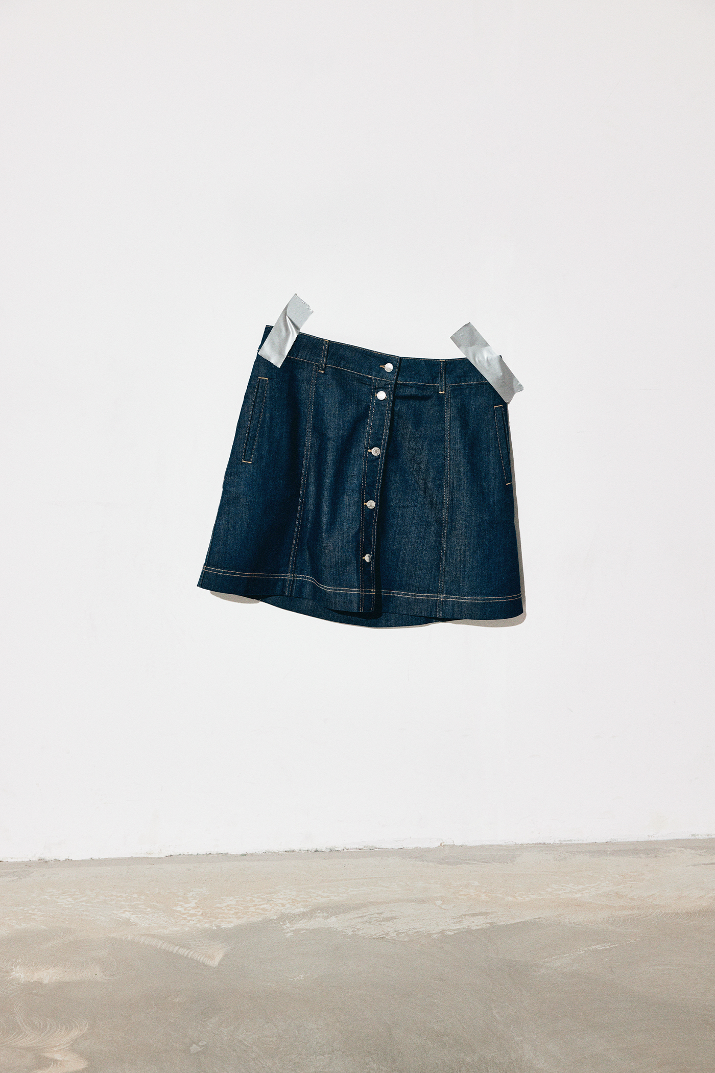 Jeanskjol — kjol med fickor från Kappahl