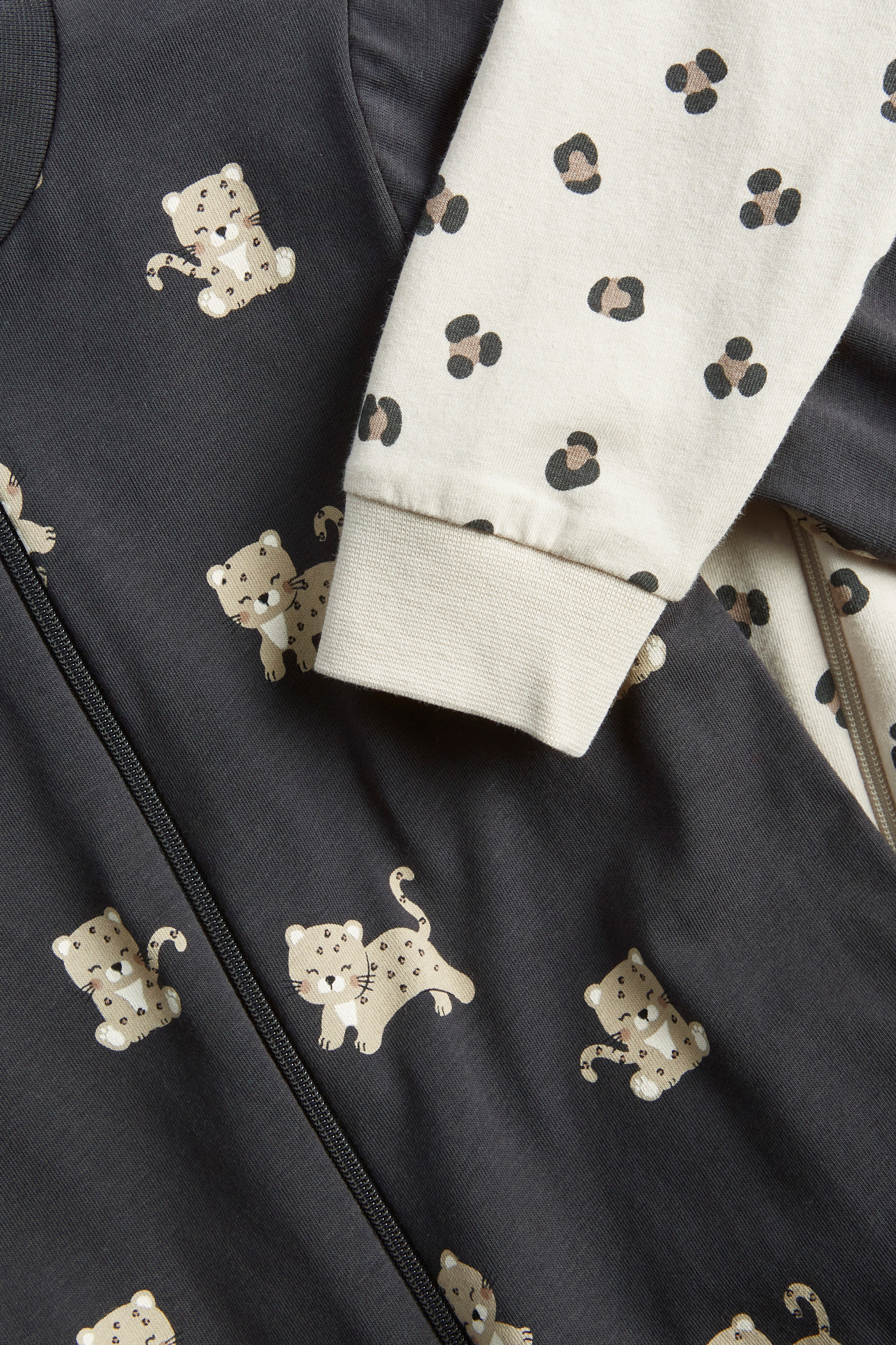 2-pk. pyjamaser leopard | Beige | Baby | Kappahl, image size:1400x2100