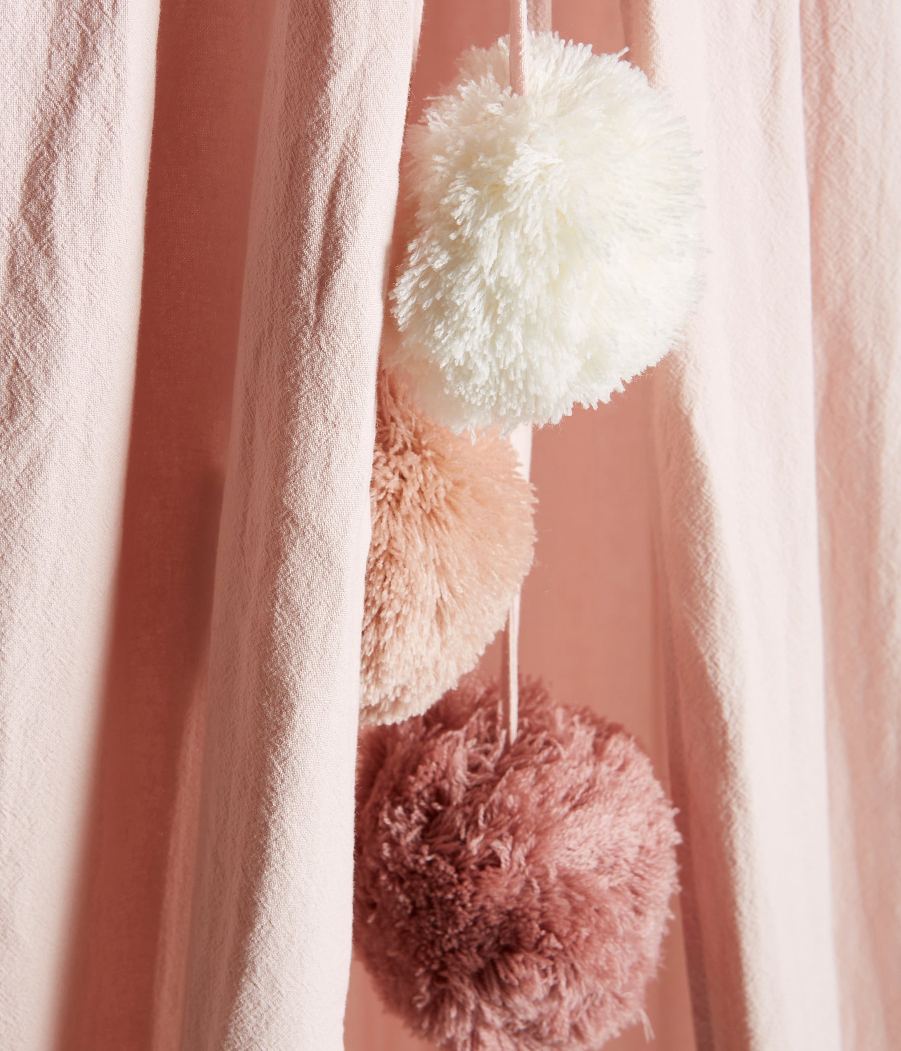 Lesetelt med pomponger | Rosa | Baby | Newbie