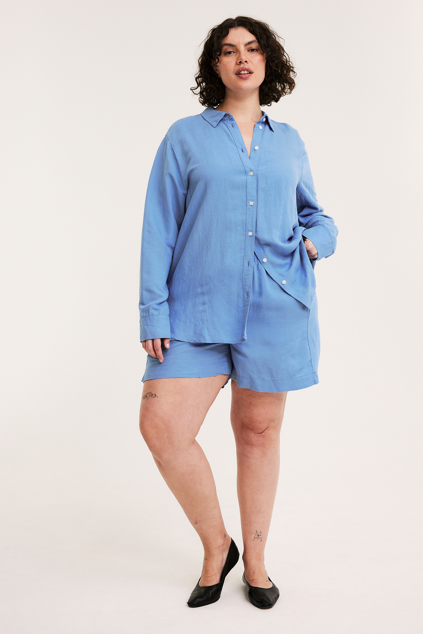 839647 — shorts med fickor från Kappahl